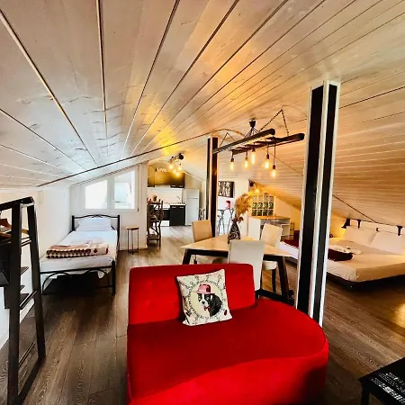 Apartment Poplar Lofts & Karavouzi