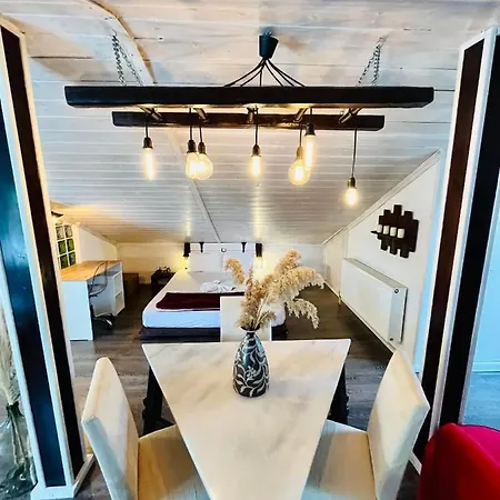 Apartment Poplar Lofts & Karavouzi Prínos